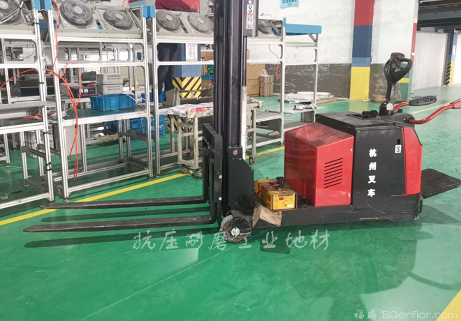 工廠裝配車(chē)間走叉車(chē)地板 中輕型工業(yè)車(chē)間耐磨耐壓工業(yè)地板鋪裝方案-2