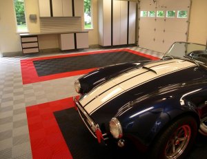 別墅車庫(kù)地面怎樣處理？采用【別墅車庫(kù)地板】