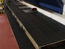 工廠車間地面地墊用什么材料？車間操作平臺地墊 車間設(shè)備防滑地墊地毯